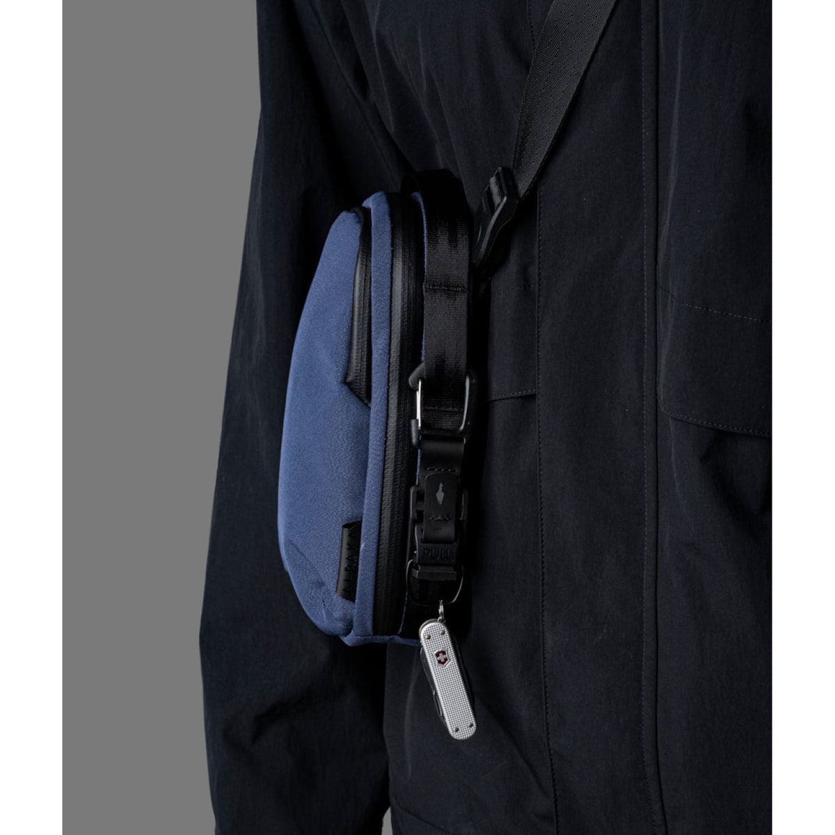ALPAKA Metro Sling V2 Axoflux 300D (Blue)