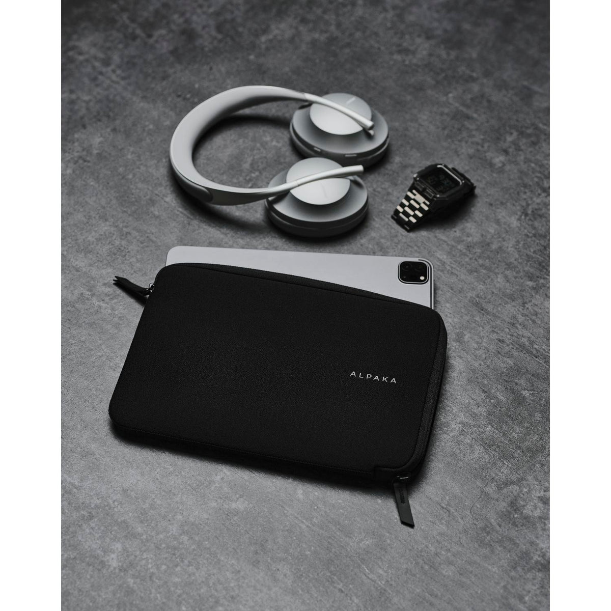 ALPAKA Slim Tablet Sleeve 11" (Black)