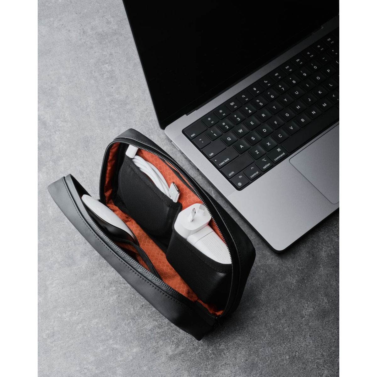ALPAKA Tech Kit VX21 (Black)