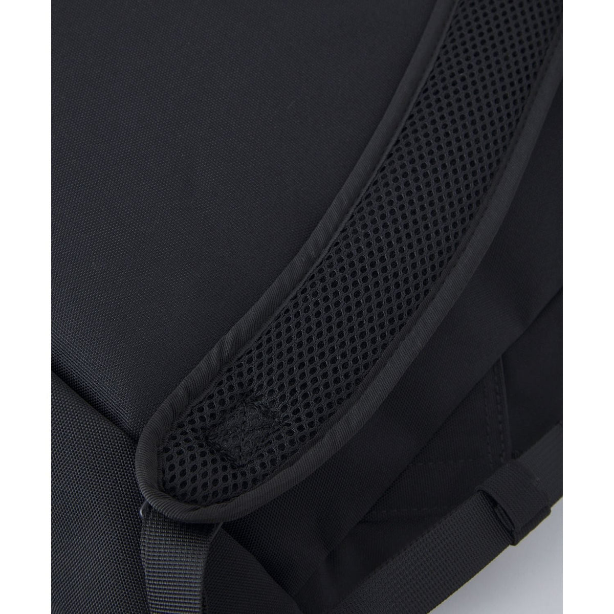 Anello Kuro Flappy Backpack (Black)