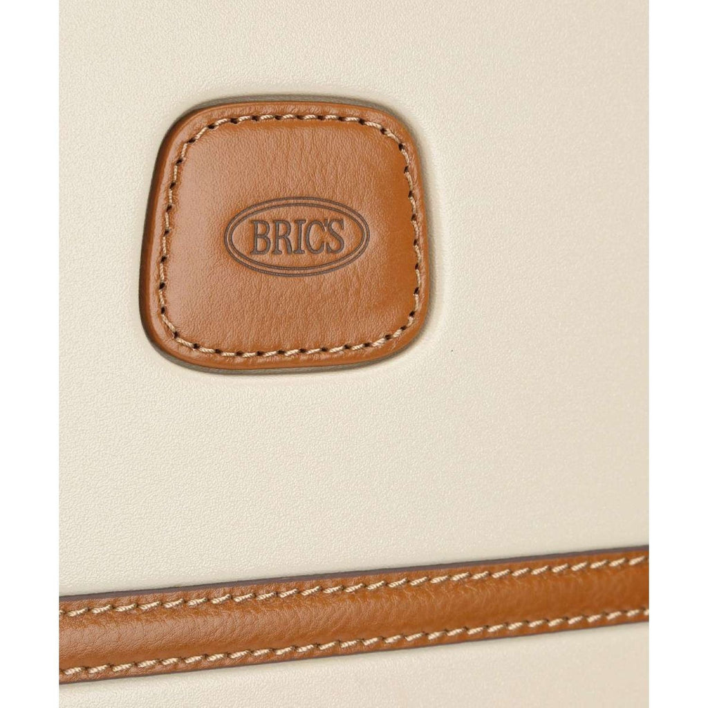 BRIC'S Bellagio V2 21" Carry On Luggage Spinner + Pocket with USB (Cream)
