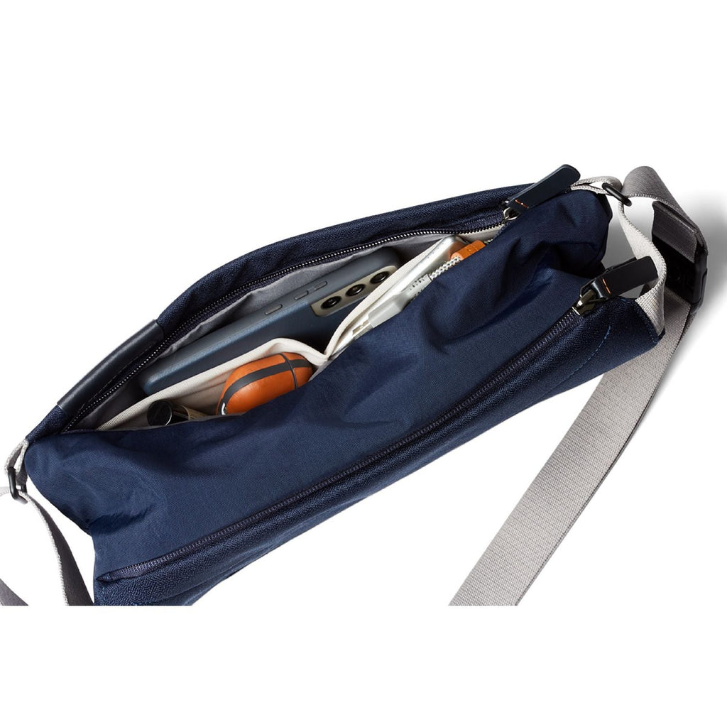 Bellroy Sling - Navy