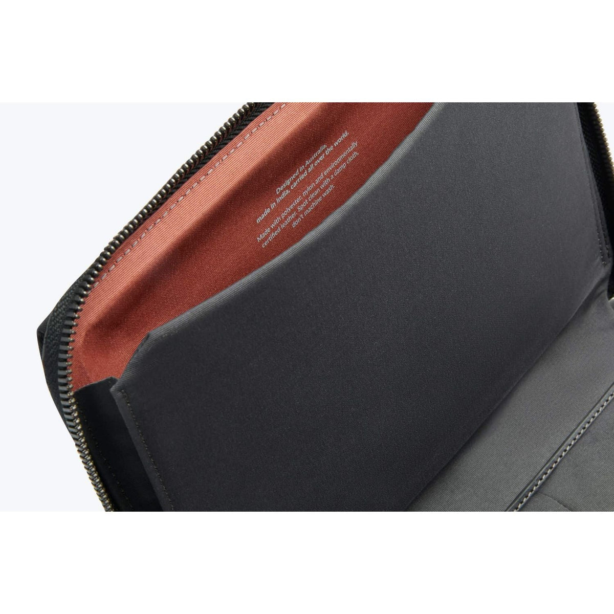Bellroy Tokyo Folio 8" - Raven