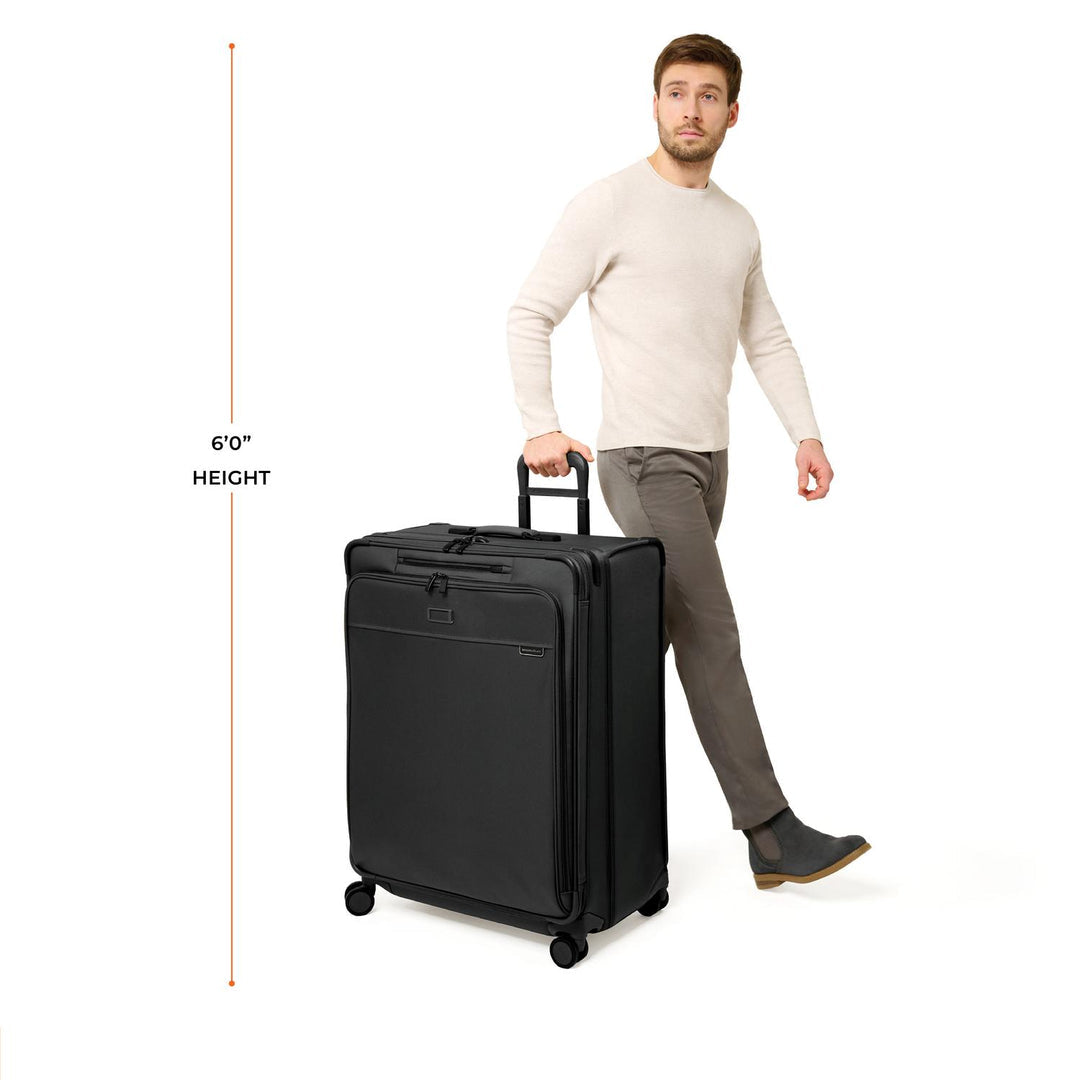 Briggs & Riley Baseline Extra Large Expandable Spinner (Black)
