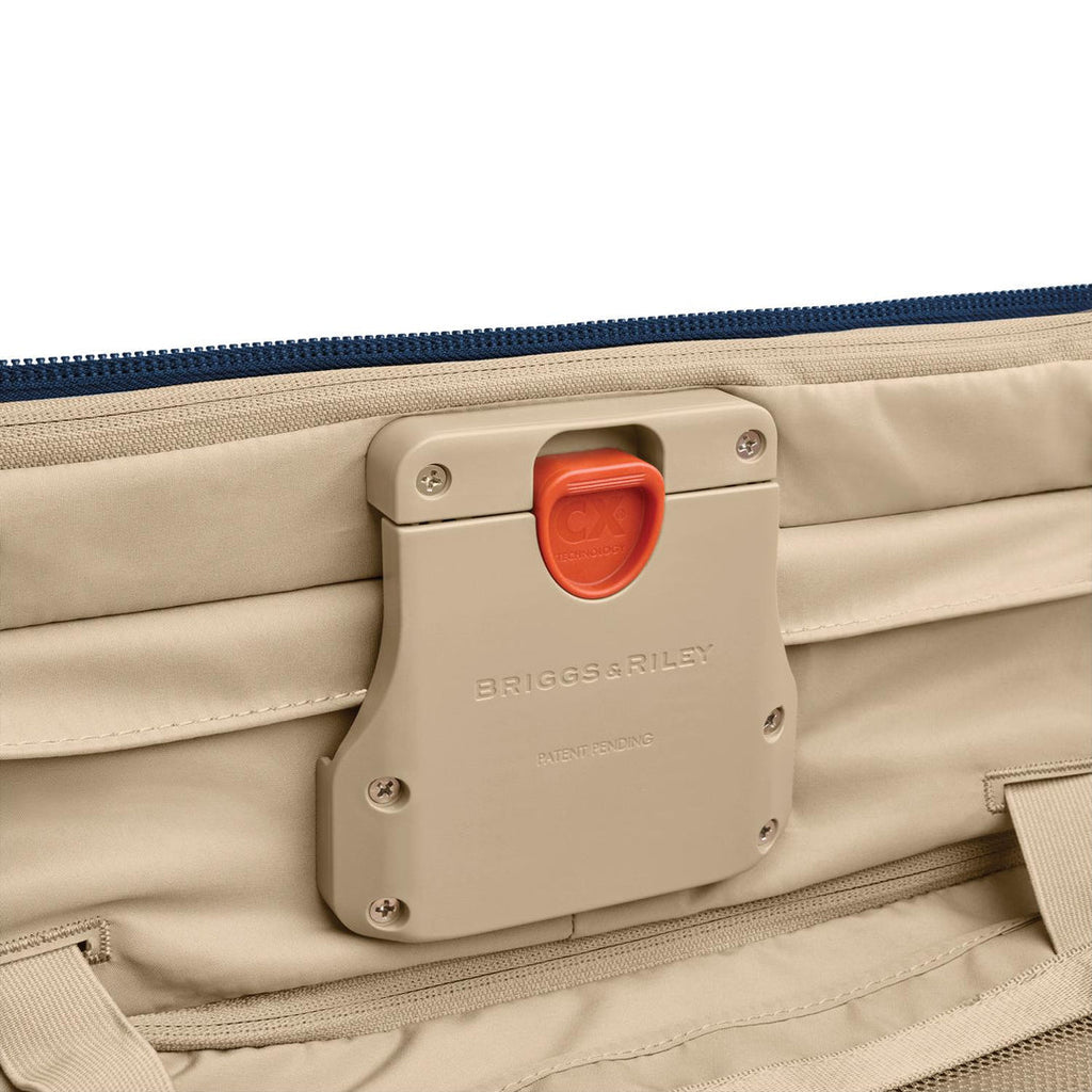 Briggs & Riley Baseline Medium Expandable Spinner (Navy)