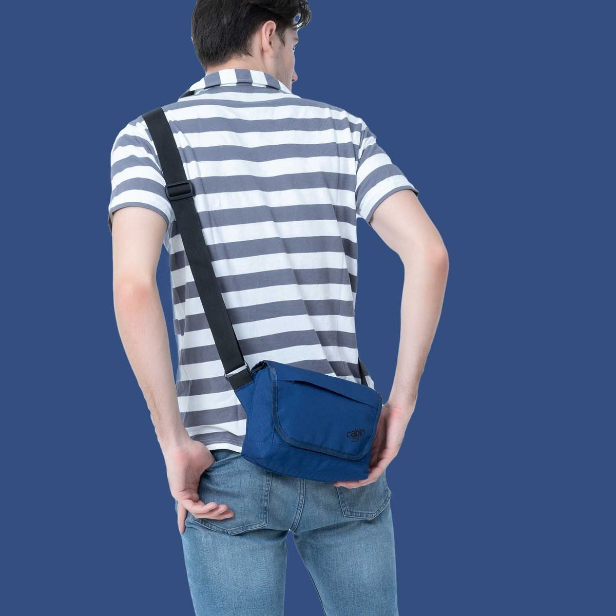 Cabinzero Flapjack Shoulder Bag 4L (Navy)
