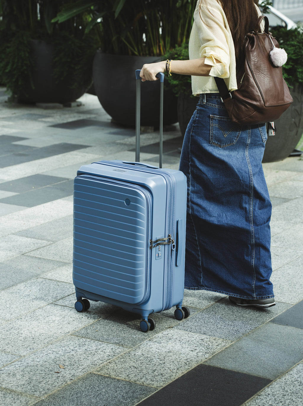 CROSSING INVI 30" Large Expandable Luggage With Front & Middle Access V3 - Lilac