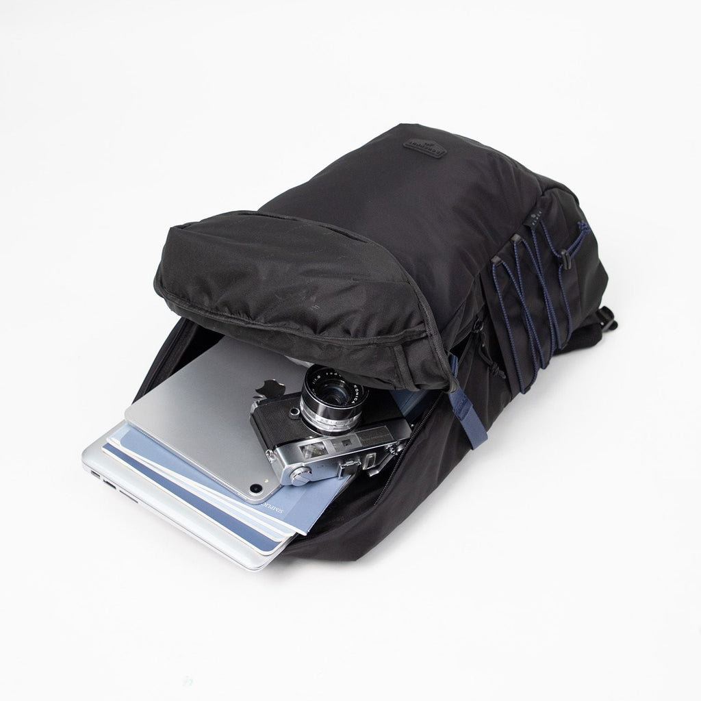 Doughnut Astir Large The Actualise Series - Black