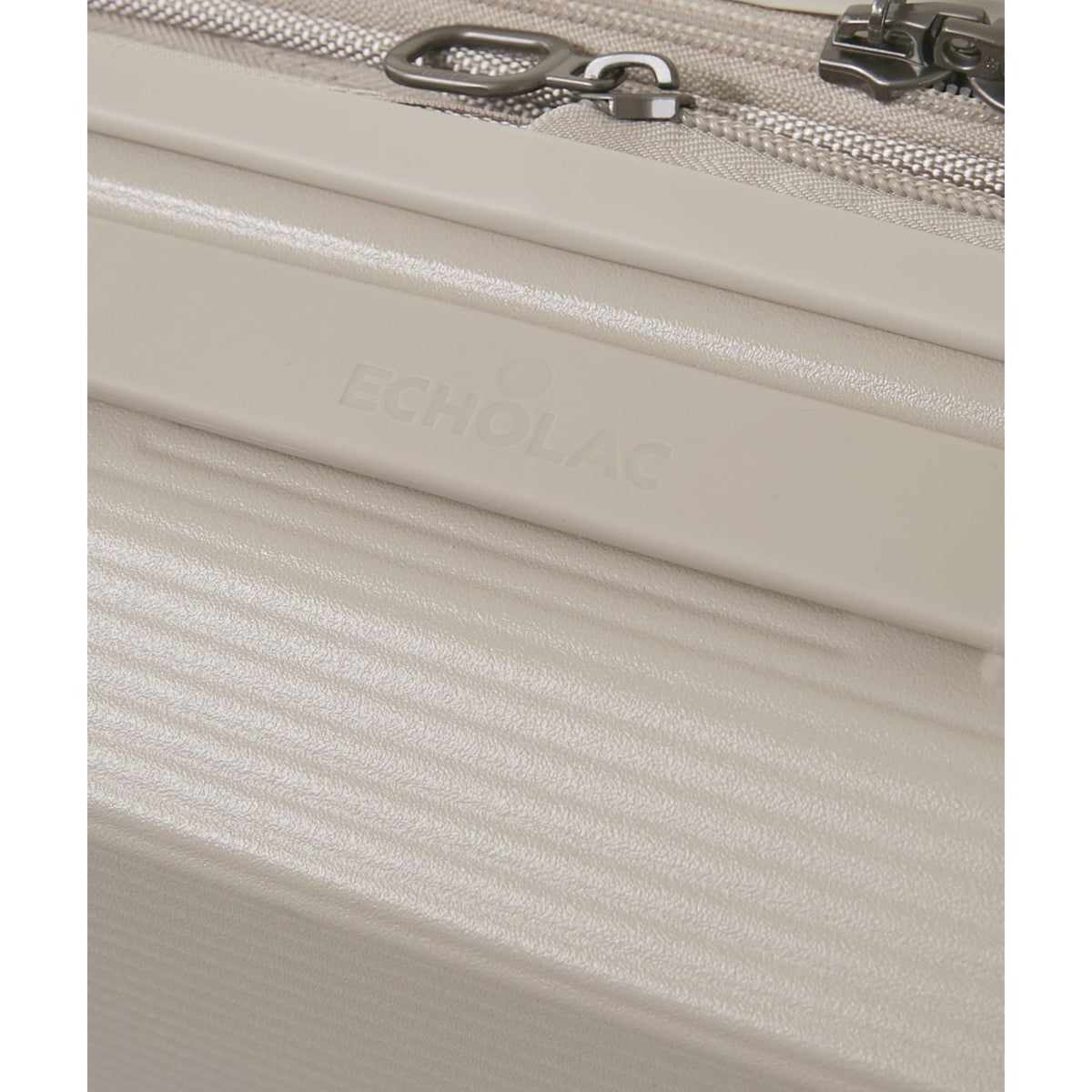 Echolac Nexus 24" Medium Expandable Luggage (Silver)