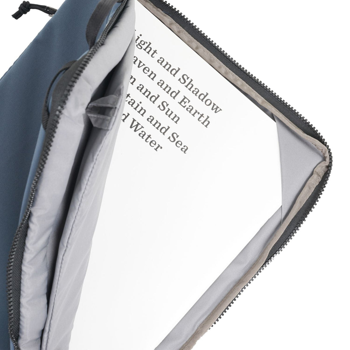 Hellolulu Eilif 3-Way Sleeve Case 16" Recycled (Blue Gray)