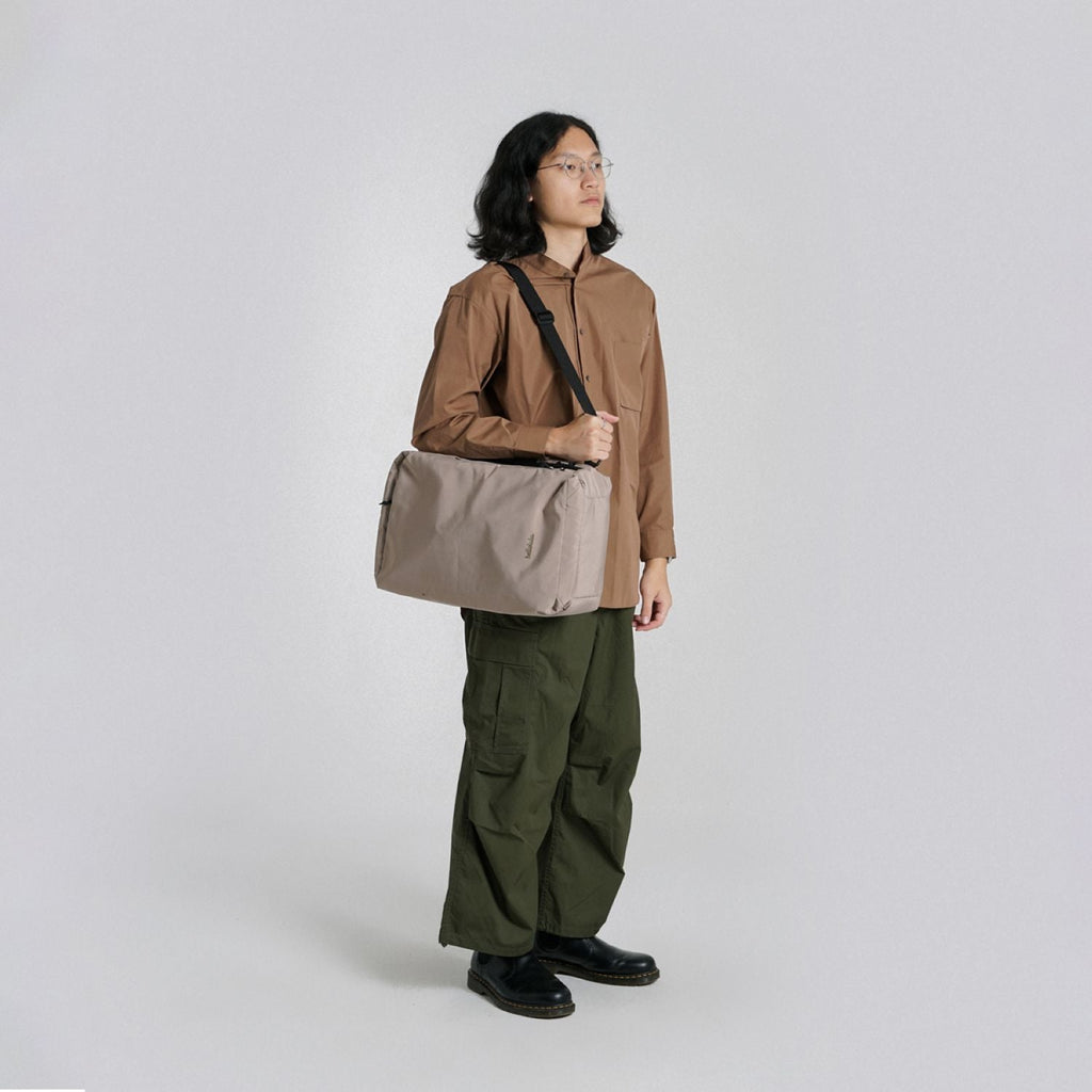 Hellolulu Kell 3-Way Briefpack Recycled (Pastel Khaki)