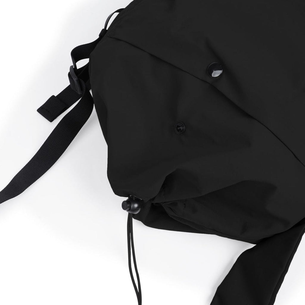 Hellolulu Nick 2 Way Drawstring Shoulder Bag (Black)