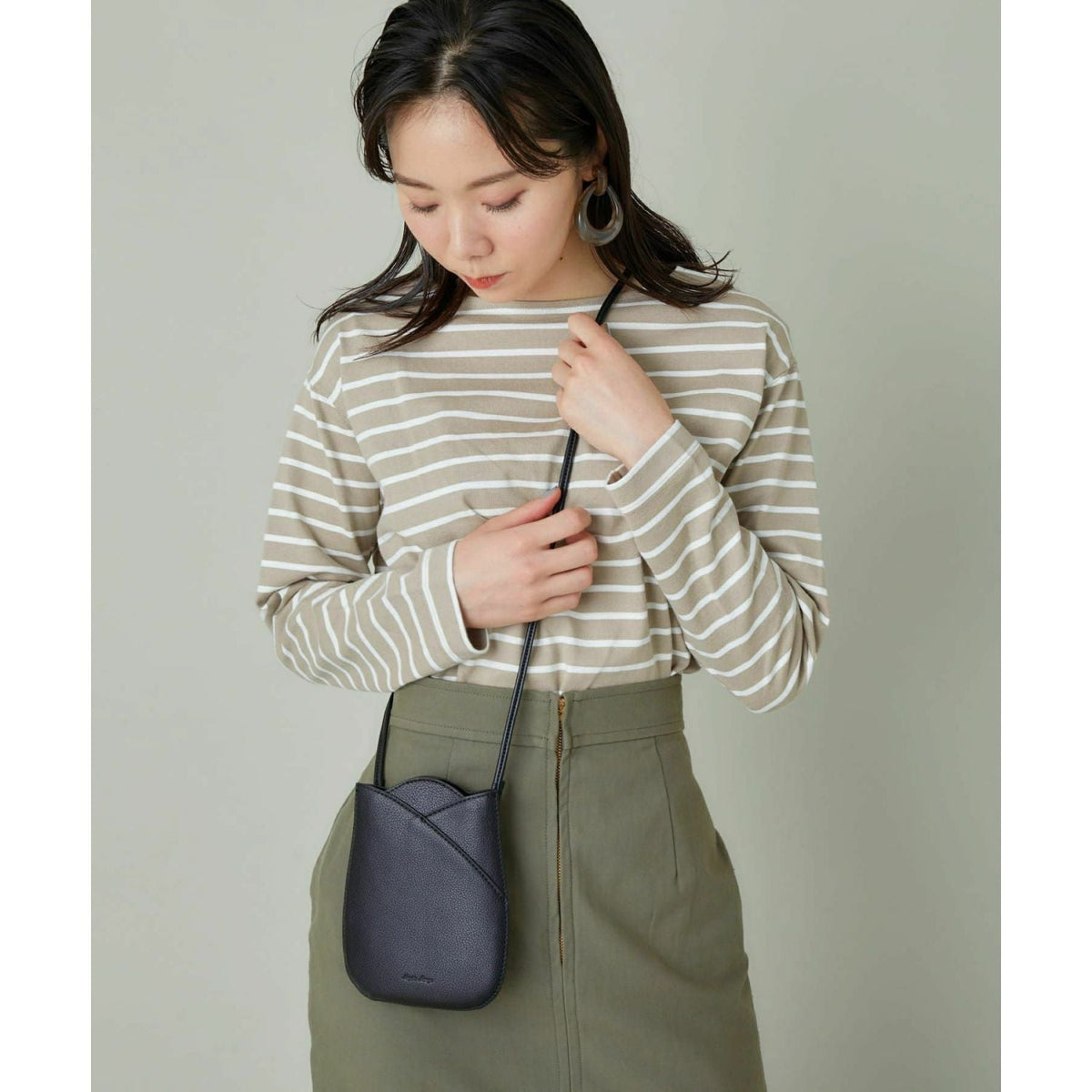 Legato Largo Tulip Faux Leather Series Smart Phone Shoulder Bag (Combination Green)
