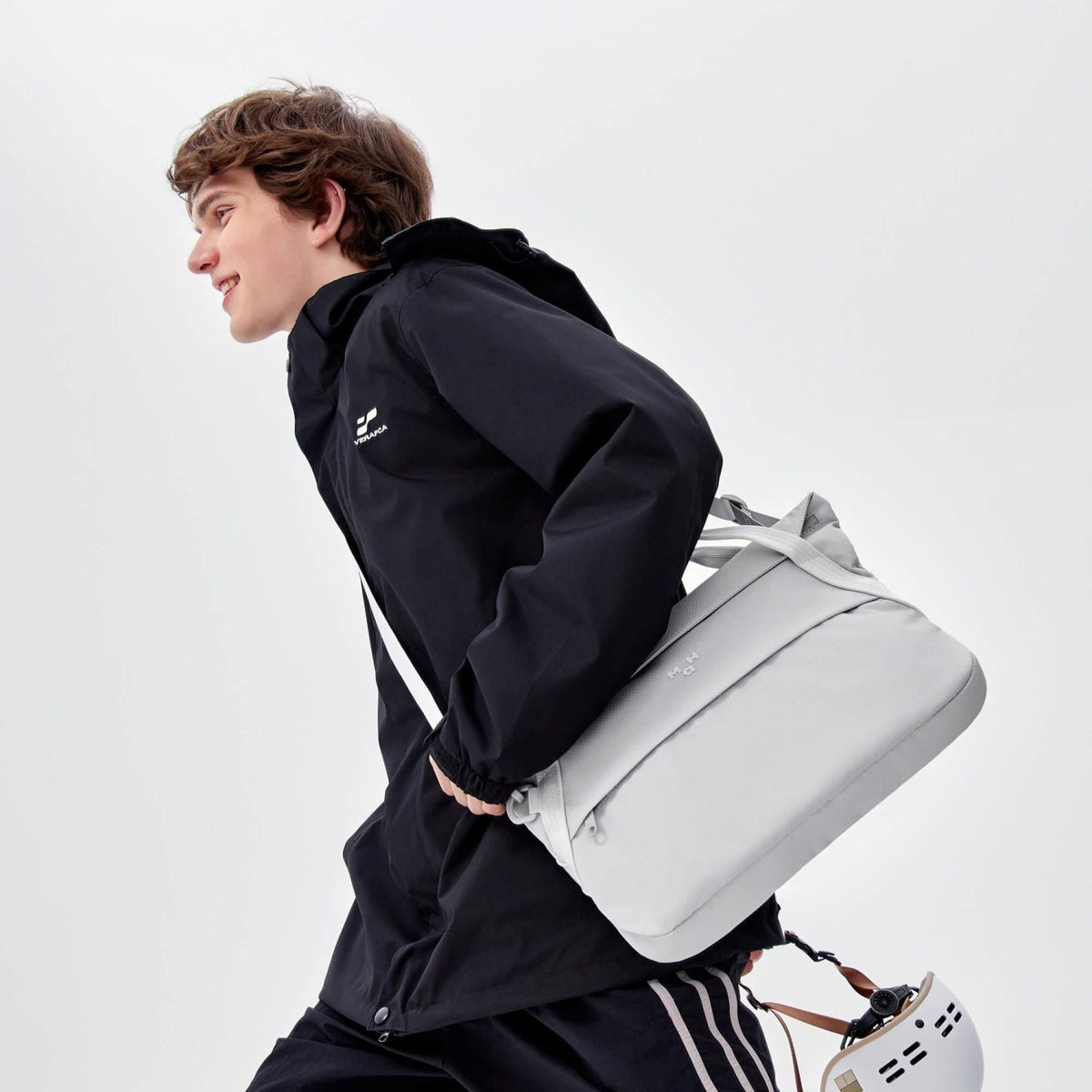 MAH Airy Cross 6L Sling Bag - Light Grey