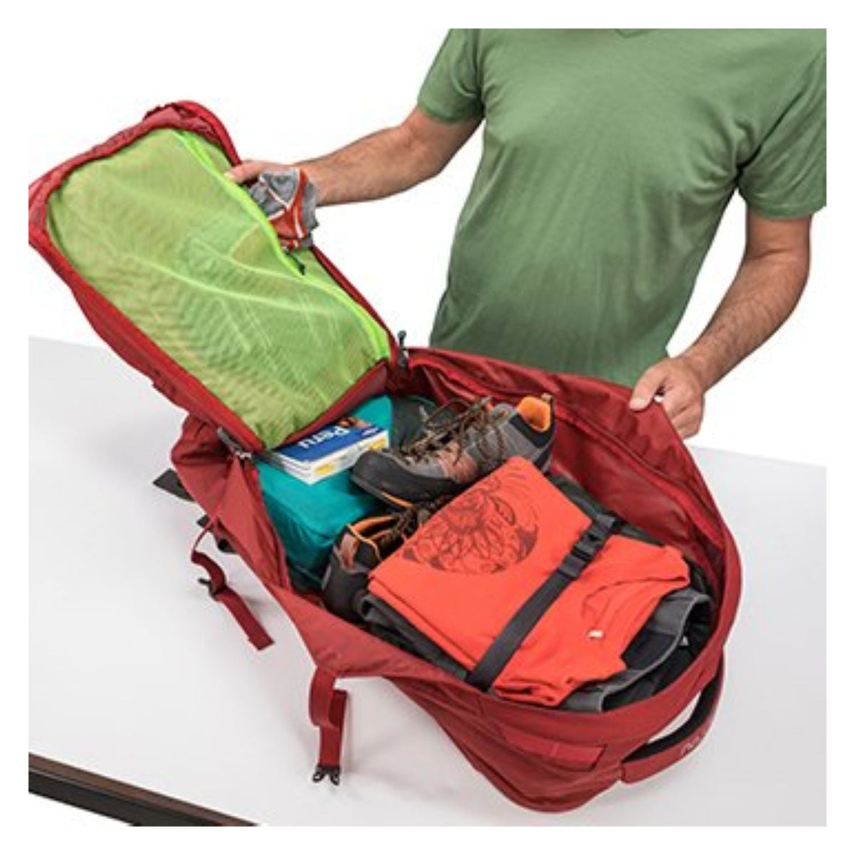 Osprey Farpoint Travel Pack 55 Backpack - Medium/Large - Men's Travel - Trekking (Jasper Red)