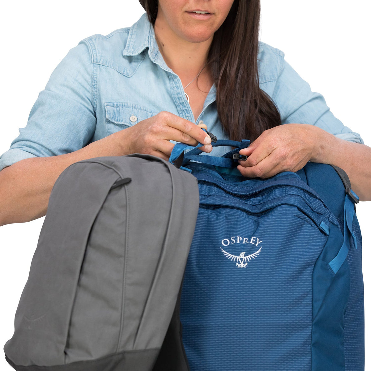 Osprey Ozone Wheeled Carry-On 42L/21.5" - Ultralight Travel (Black)