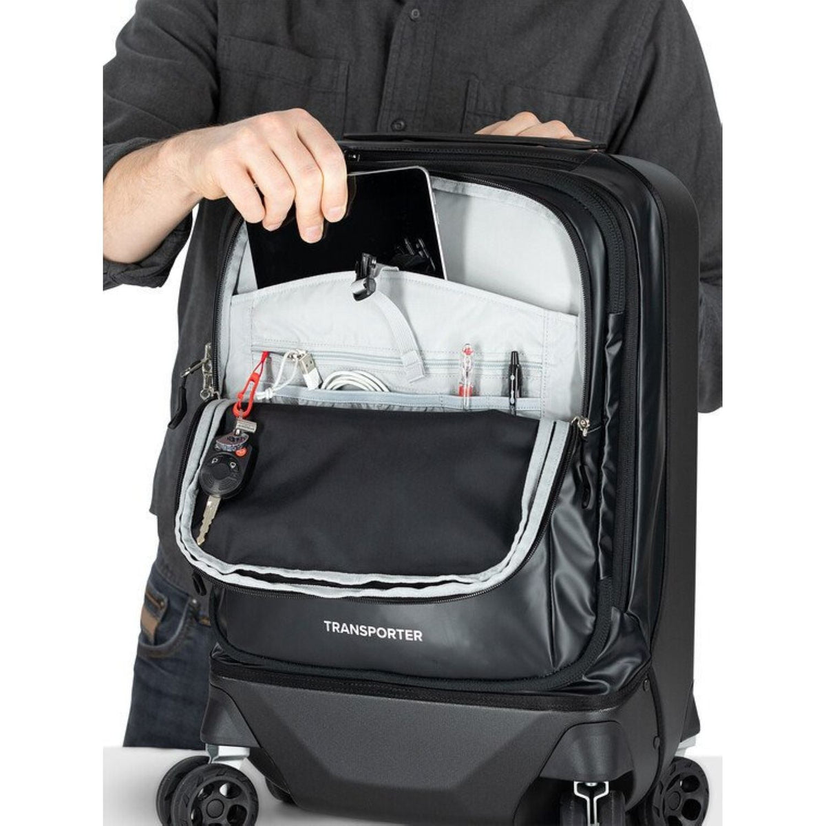 Osprey Transporter 4 Wheeled Hardside Hybrid 22"/36L - Black