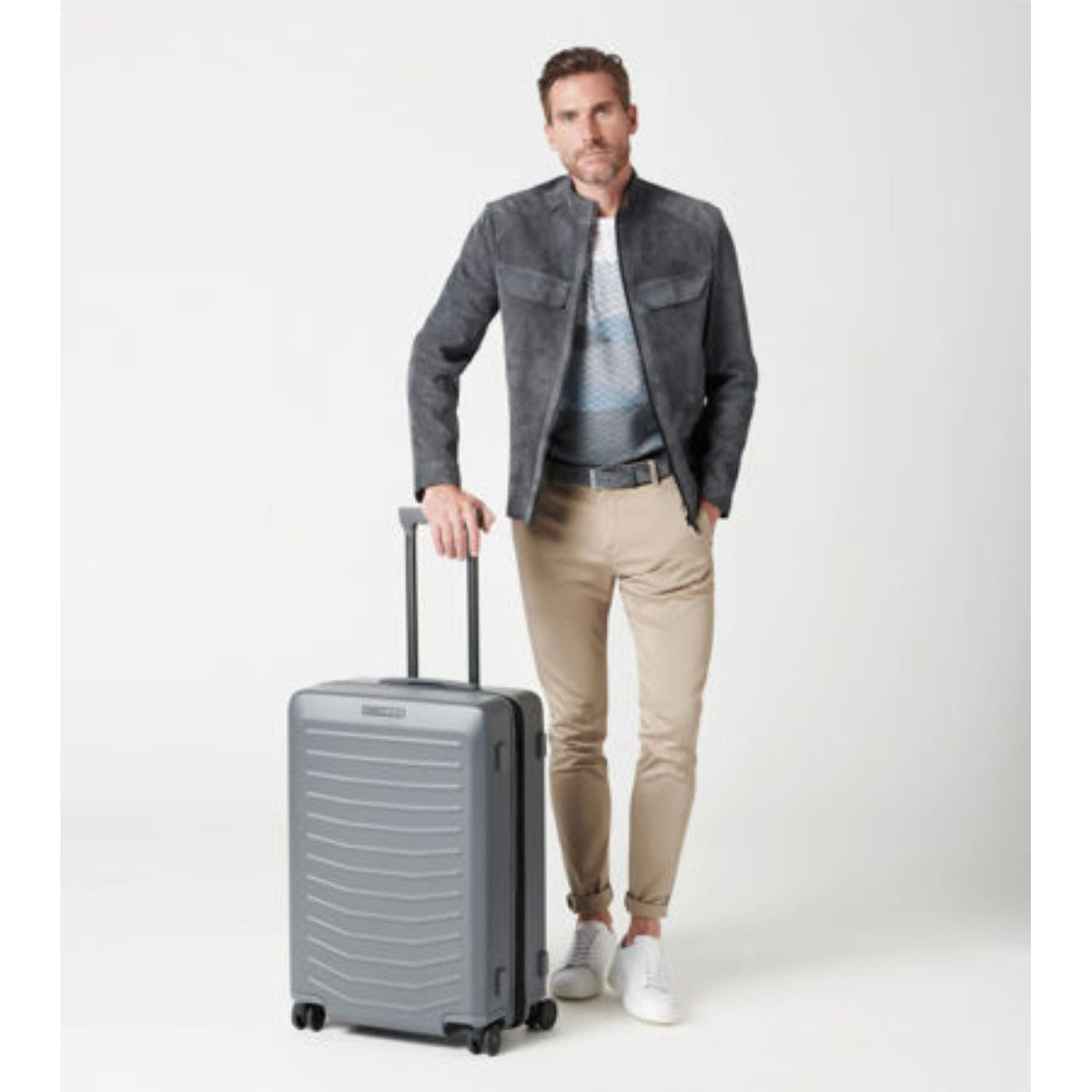 Porsche Design Roadster 27" Expandable Medium Luggage Spinner (Dark Blue)