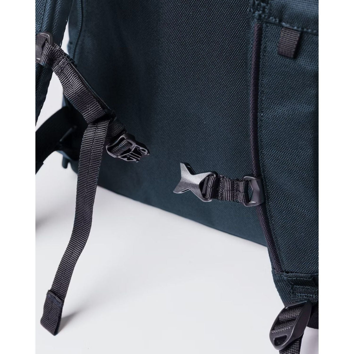 Sandqvist Alde Backpack - Multi Navy