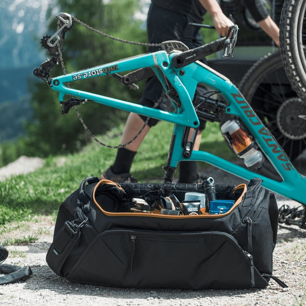 Thule Roundtrip Bike Duffel 55L - Black