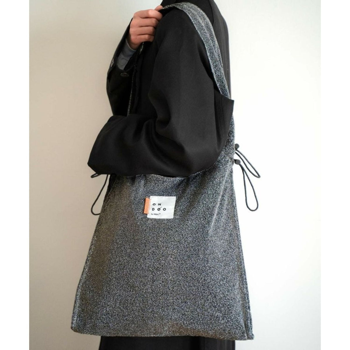 WPC Ondoo Shirring Drawstring Tote Bag (Silver)