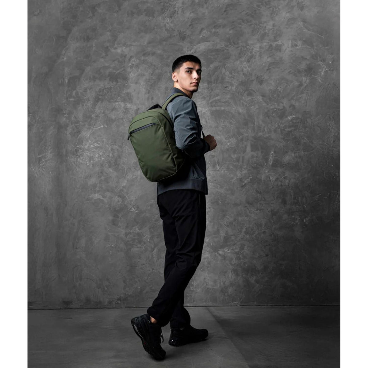 ALPAKA Essential Backpack Lite Axoflux 210D 16L (Green)