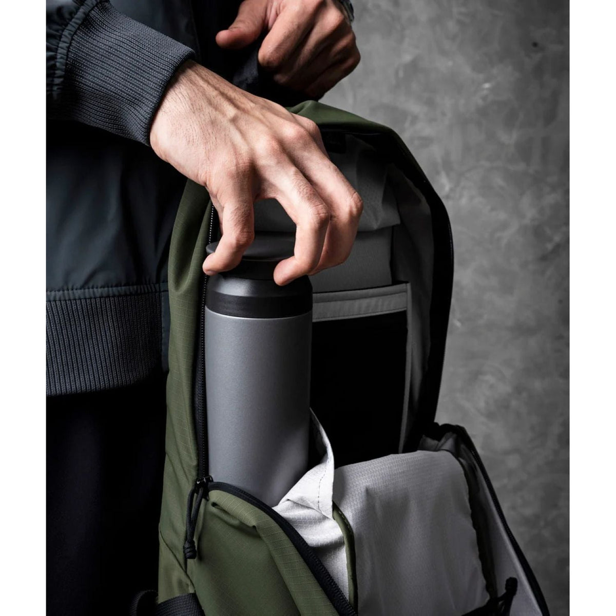ALPAKA Essential Backpack Lite Axoflux 210D 16L (Green)