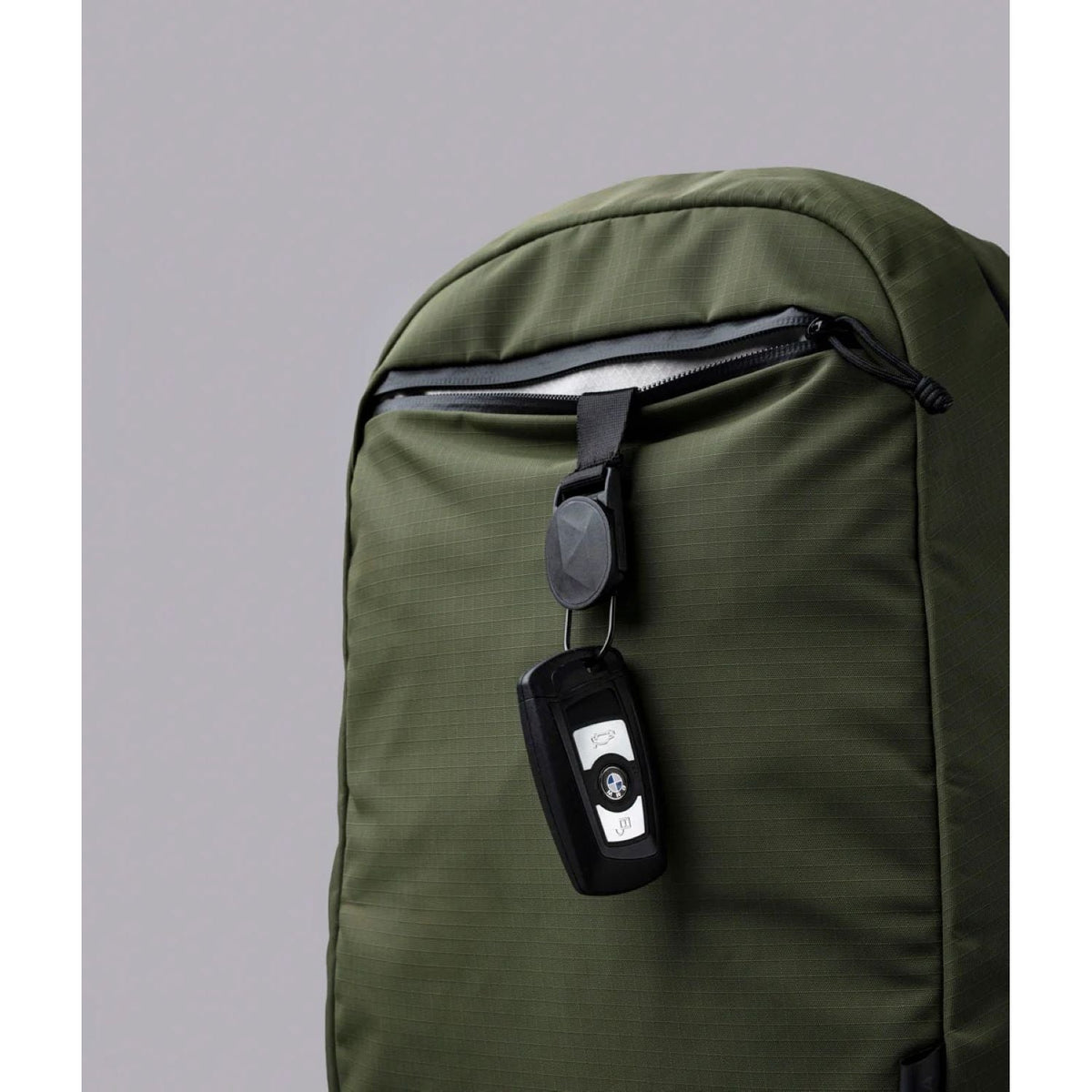 ALPAKA Essential Backpack Lite Axoflux 210D 16L (Olive Green)
