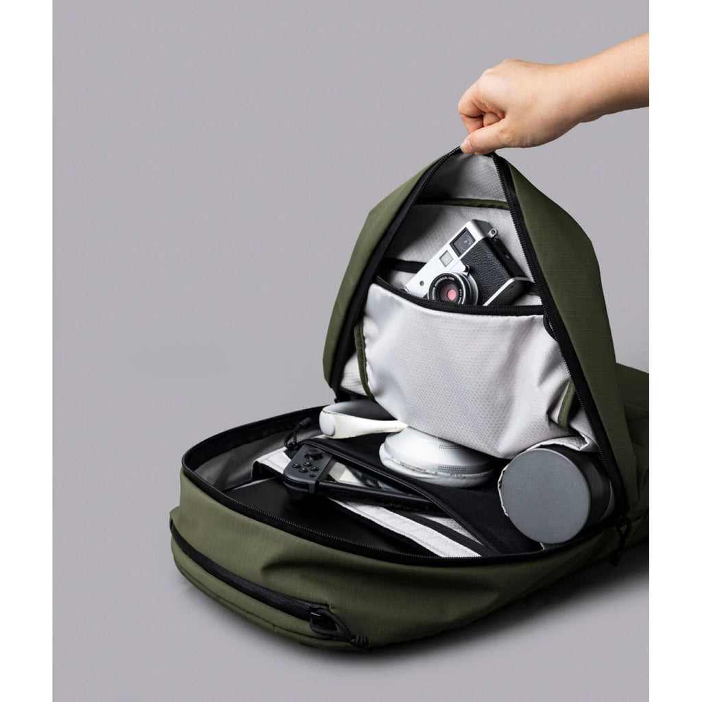 ALPAKA Essential Backpack Lite Axoflux 210D 16L (Olive Green)