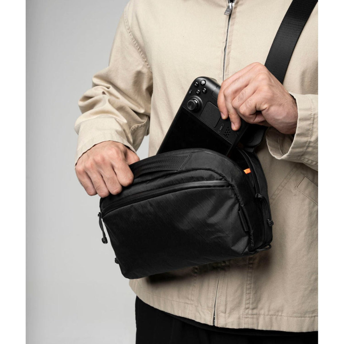 ALPAKA Eclipse Gaming Sling X-Pac VX21 (Black)