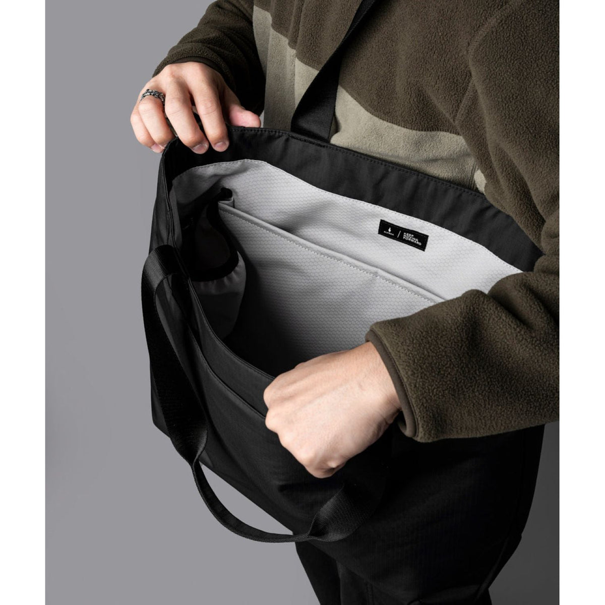 ALPAKA Elements Tote Bag (L) Axoflux 210D (Black/Grey)