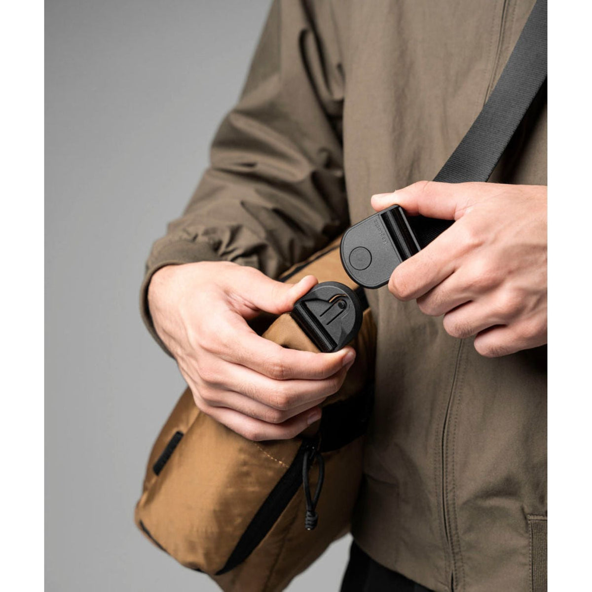 ALPAKA Flight Satchel Ecopak EPX400 (Coyote Brown)