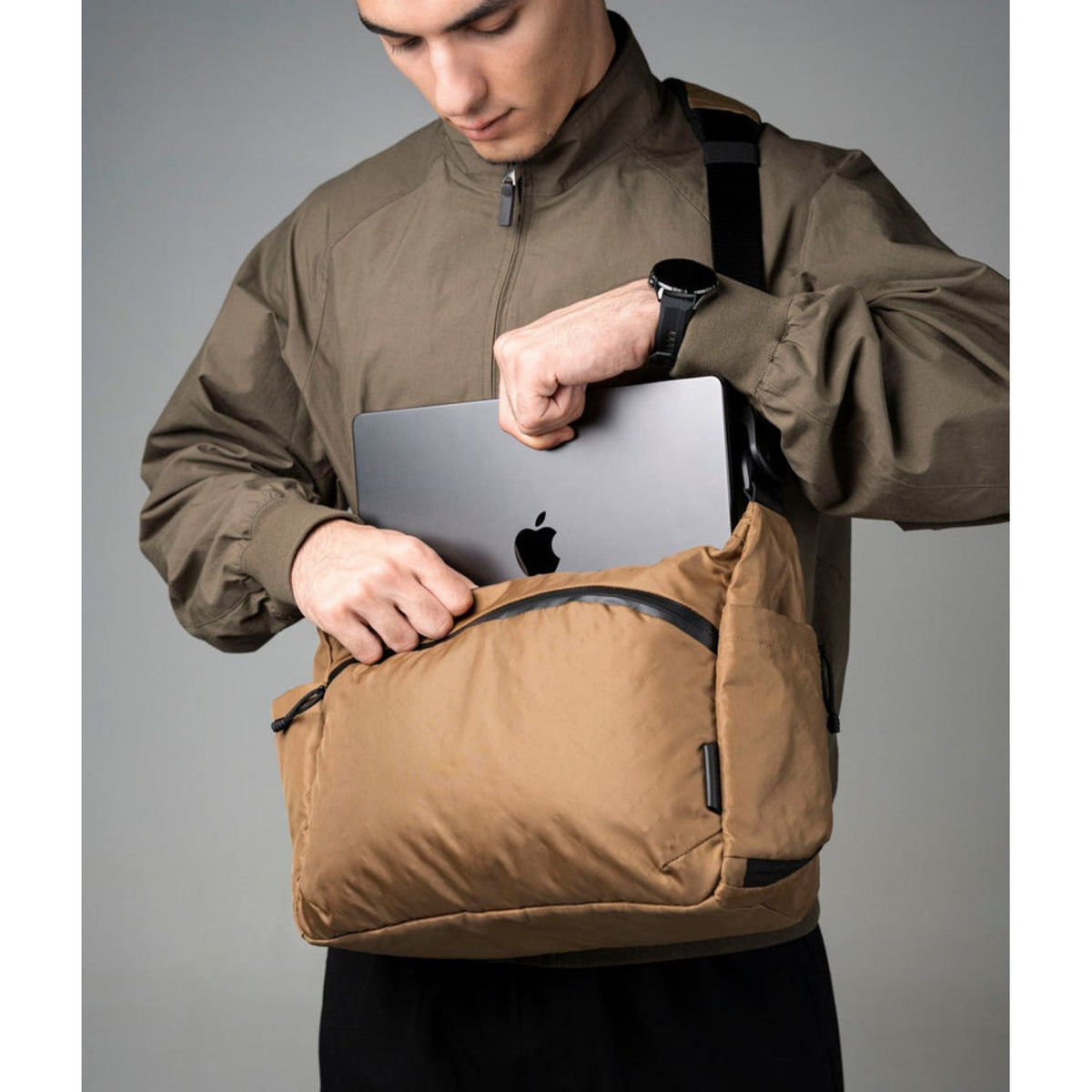 ALPAKA Flight Satchel Ecopak EPX400 (Coyote Brown)