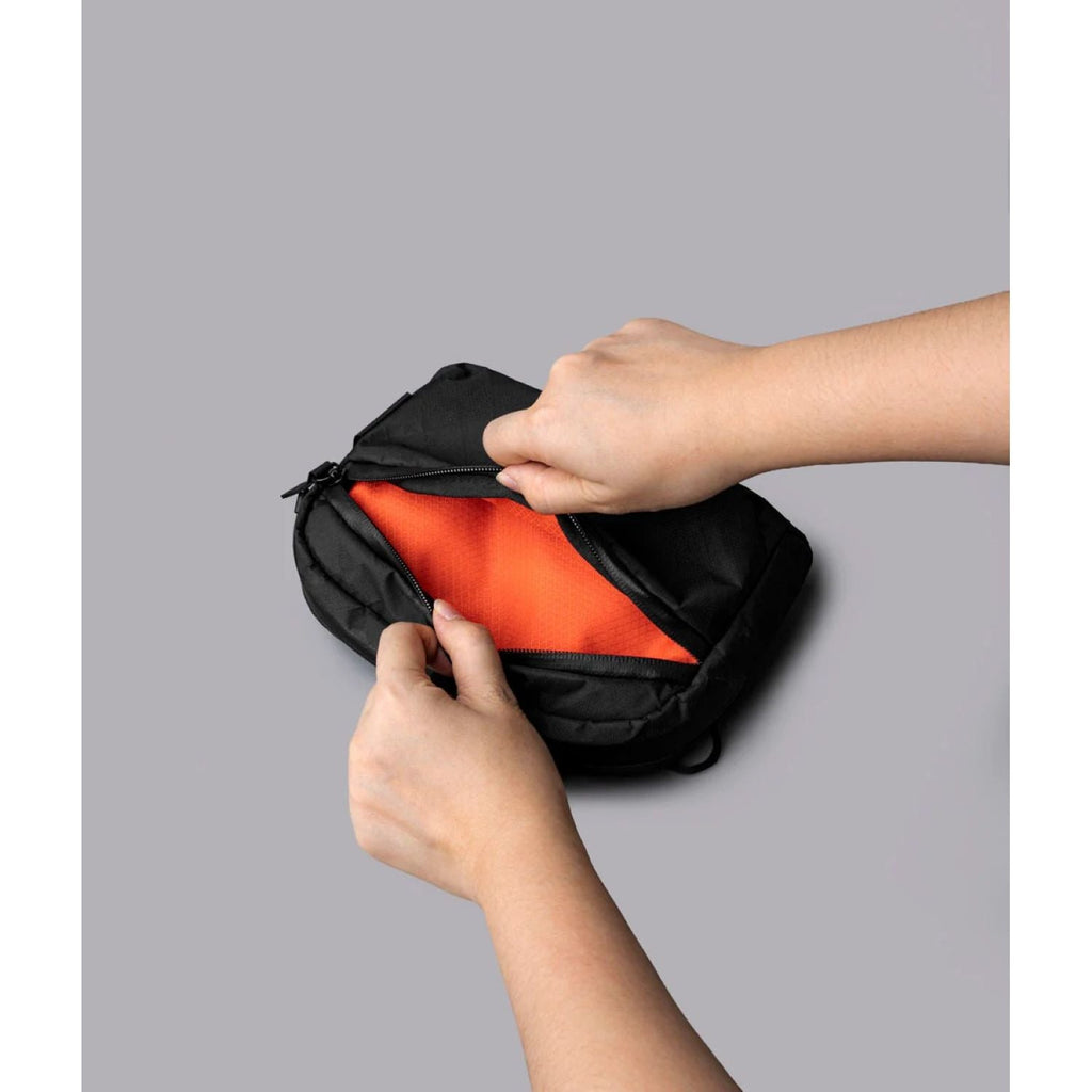 ALPAKA Flight Sling 1L Ultradyne 100D (Black)