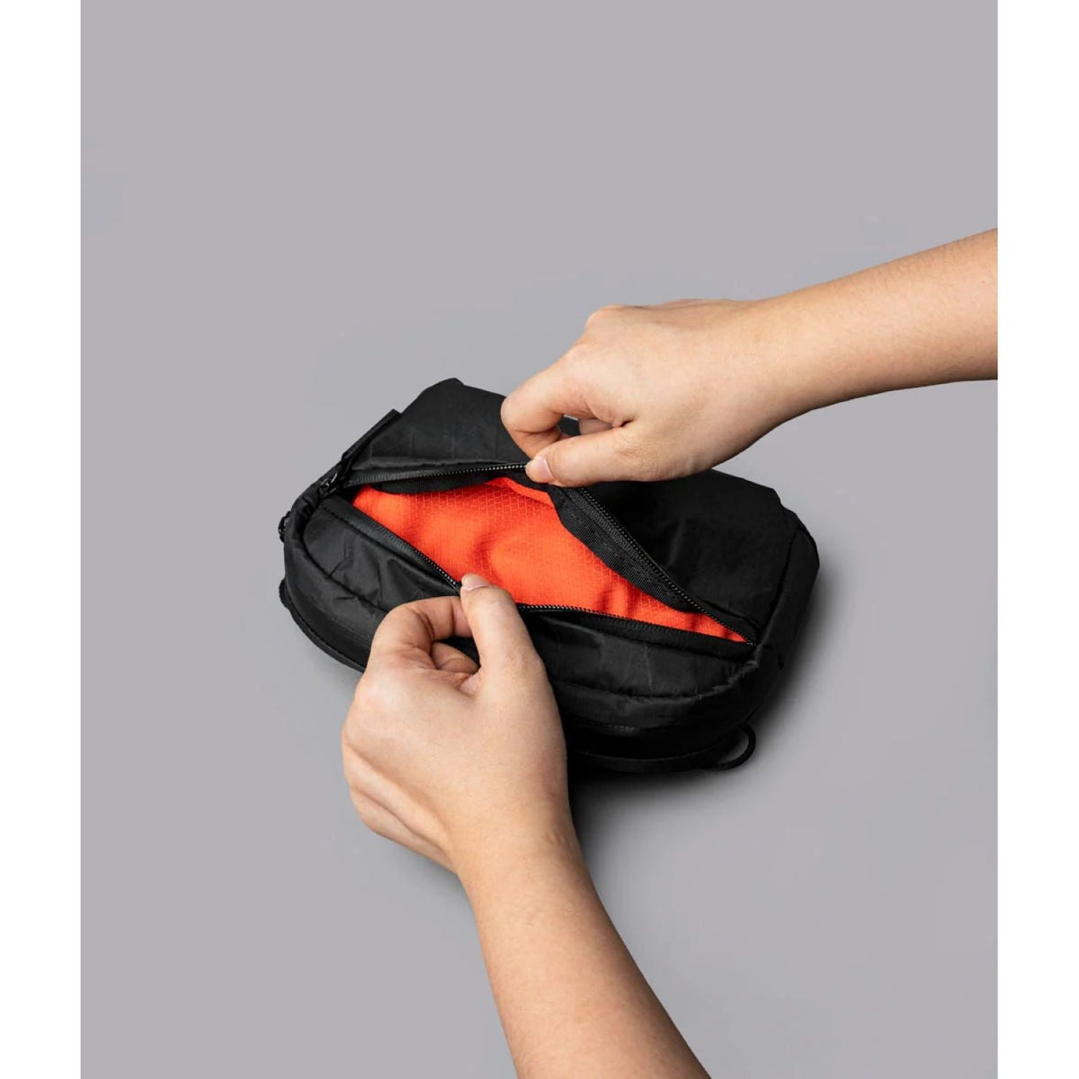ALPAKA Flight Sling 1L X-Pac VX07 Ripstop (Black)