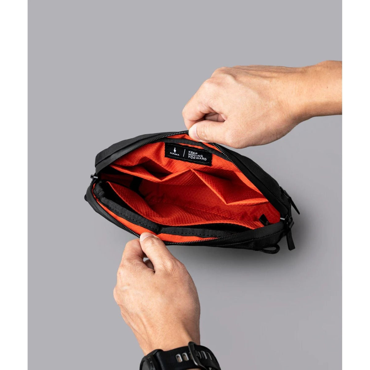 ALPAKA Flight Sling 1L X-Pac VX07 Ripstop (Black)