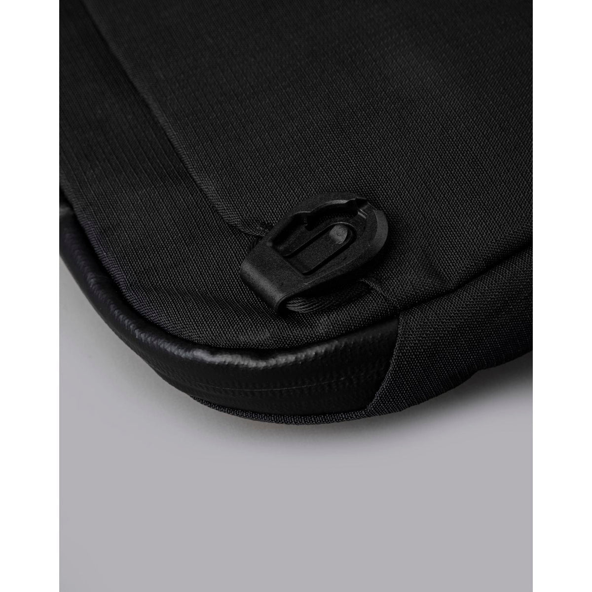 ALPAKA Flight Sling Axoflux 400D (Black)