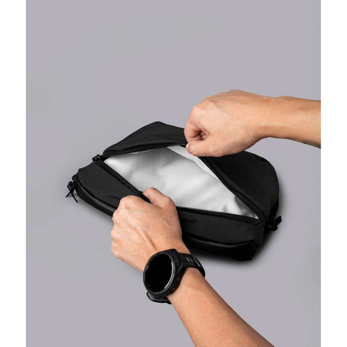 ALPAKA Flight Sling Pro 2.5L Axoflux 400D Ripstop Nylon (Black)