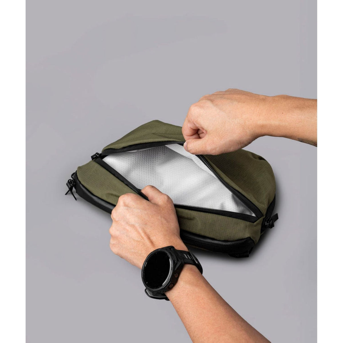 ALPAKA Flight Sling Pro 2.5L Axoflux 400D Ripstop Nylon (Green)