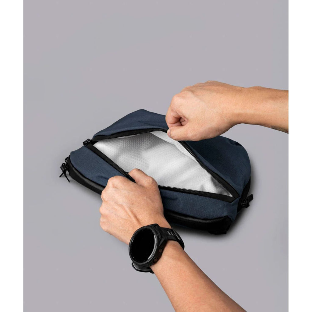 ALPAKA Flight Sling Pro 2.5L Axoflux 400D Ripstop Nylon (Moonlight Blue)