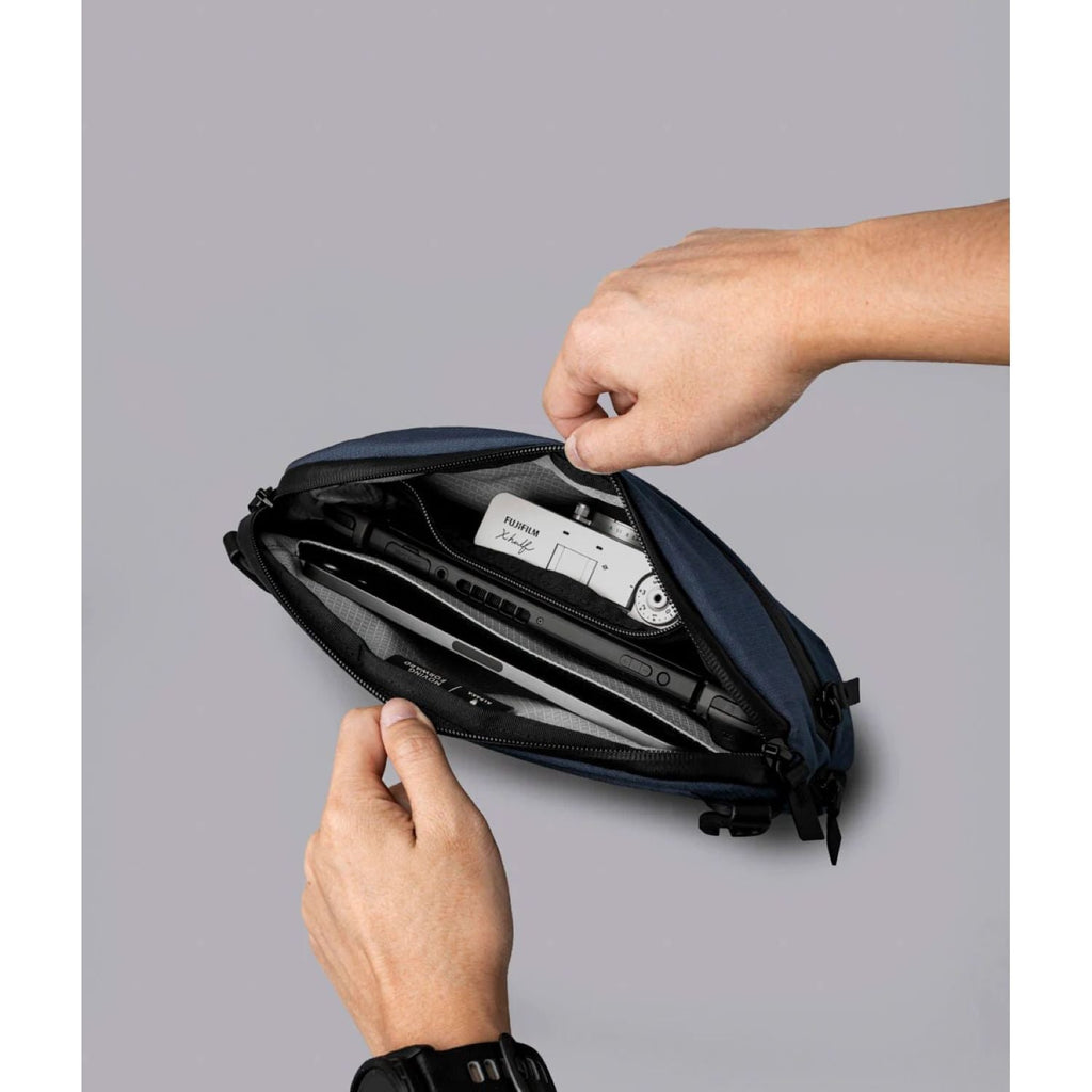 ALPAKA Flight Sling Pro 2.5L Axoflux 400D Ripstop Nylon (Moonlight Blue)