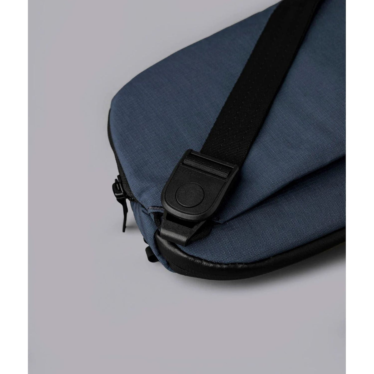 ALPAKA Flight Sling Pro 2.5L Axoflux 400D Ripstop Nylon (Moonlight Blue)