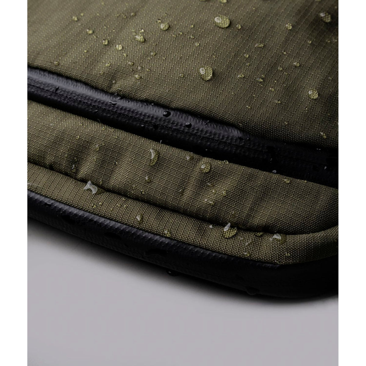 ALPAKA Flight Sling With Grey Lining Axoflux 400D (Green)