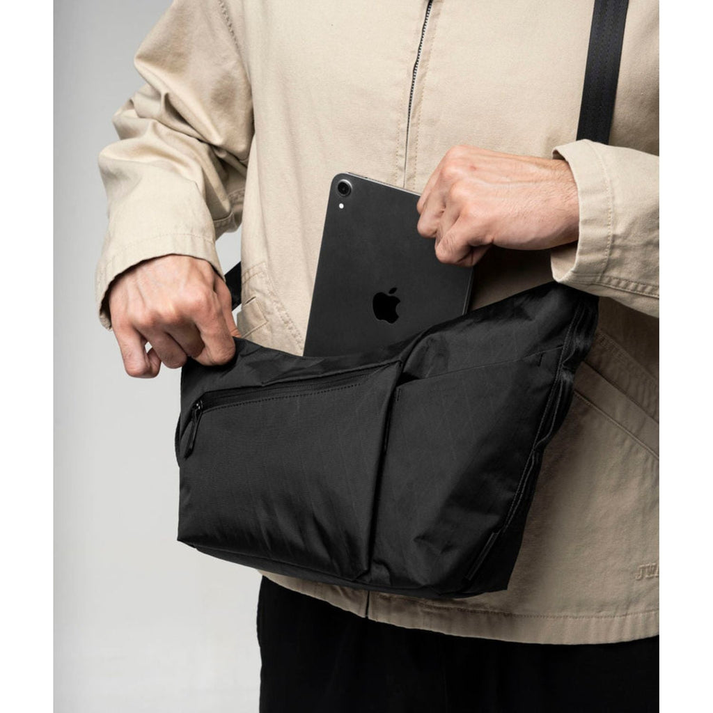ALPAKA Flow Satchel 4L X-Pac X42 (Black)