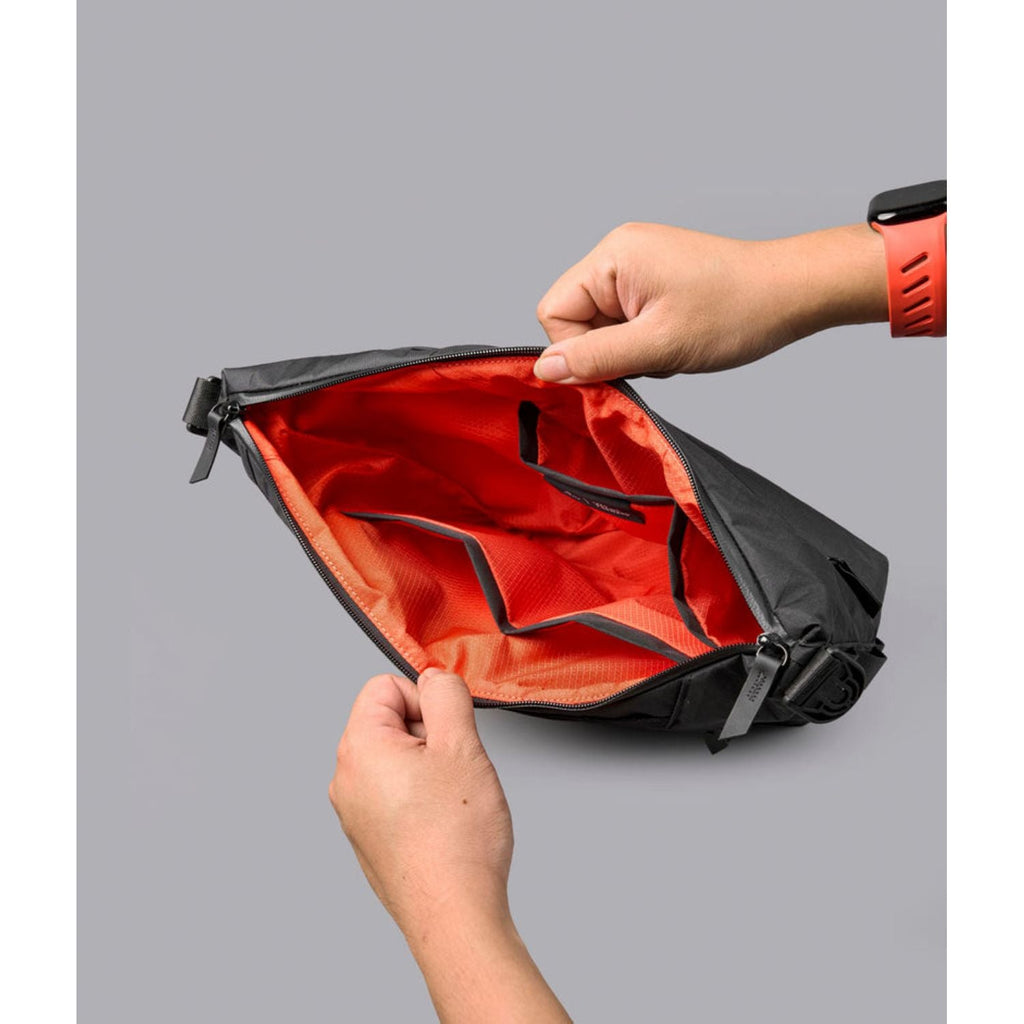 ALPAKA Flow Satchel 4L X-Pac X42 (Black)