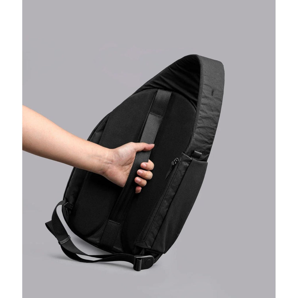 ALPAKA Metro Crossbody Left Shoulder Ultradyne 100D (Black)
