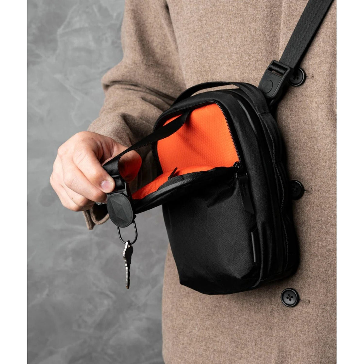 ALPAKA Metro Sling Max Ultradyne 100D (Black)