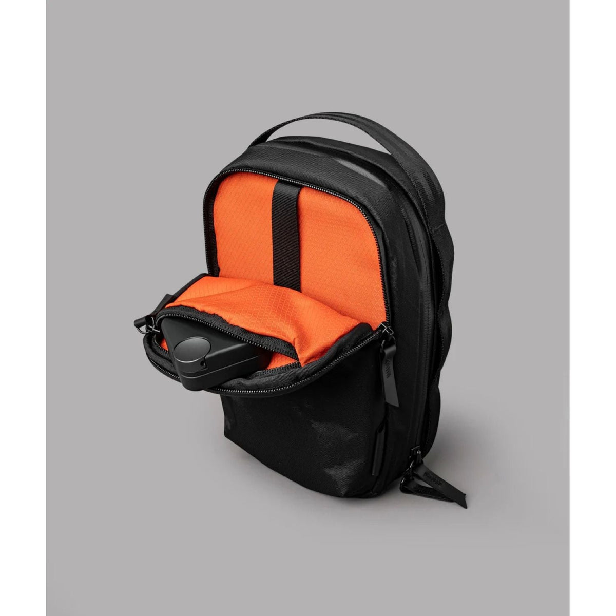 ALPAKA Metro Sling Max Ultradyne 100D (Black)