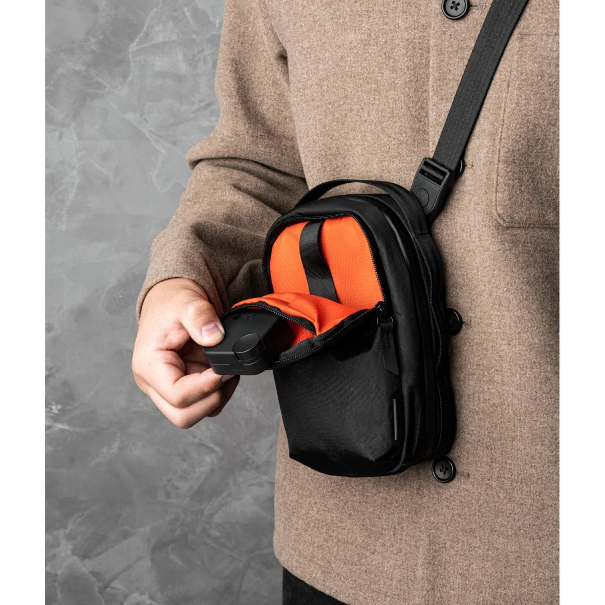 ALPAKA Metro Sling Max Ultradyne 100D (Black)