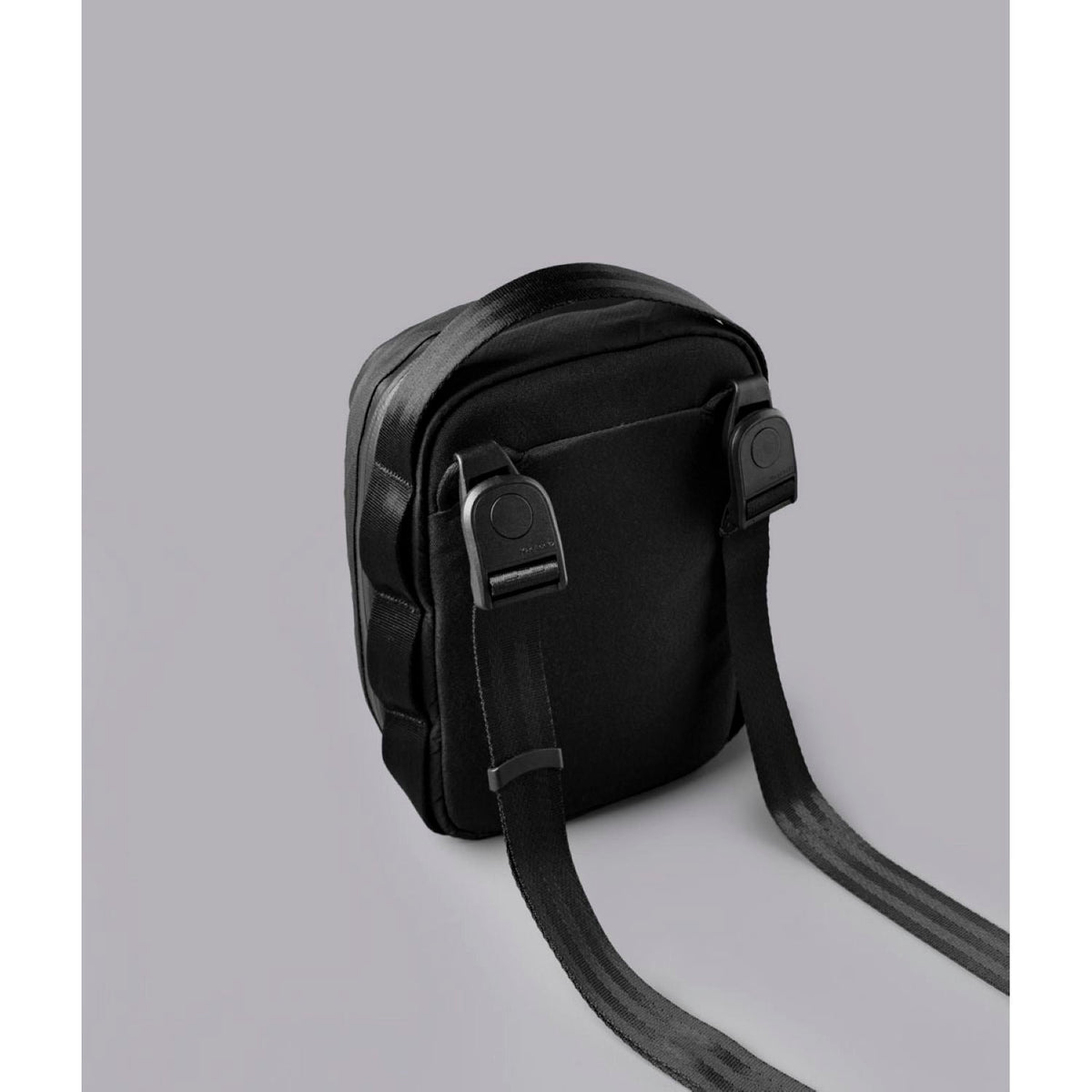 ALPAKA Metro Sling V2 Ultradyne 100D (Black)